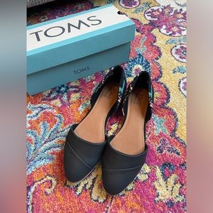NWT Toms Jutti black and patterned flats